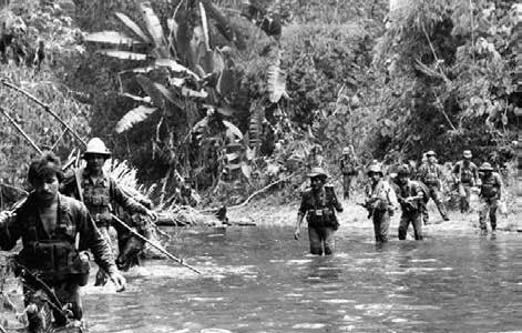 Jóvenes del Servicio Militar Patriótico en la década del 80.