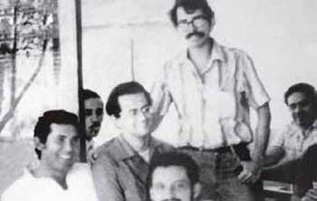 La Habana 1975, prisioneros rescatados José Benito Escobar, Hugo Torres, Carlos Fonseca, Daniel Ortega en cuclilla Jacinto Suárez.