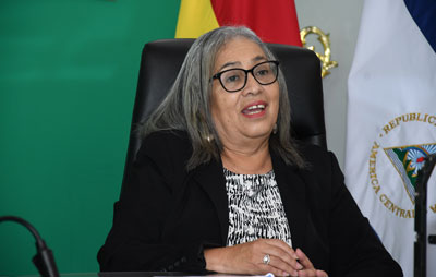 Cra. Angela Rosa Munguía Beteta.