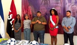 Entregan uniformes a talento juvenil