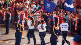 Corriendo con la Antorcha junto a chavalos de la FES.