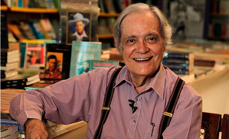 El Sandino intelectual e historiador