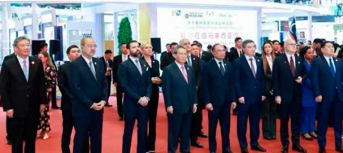 Delegación nica en la Feria de Importaciones Internacionales de China