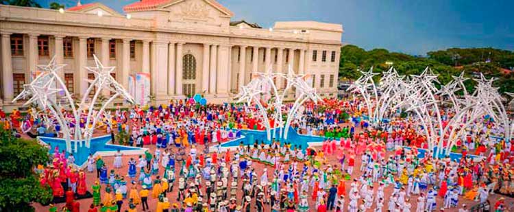 Gran baile del huipil