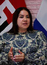 Ministra de Educación, Mendy Aráuz Silva.