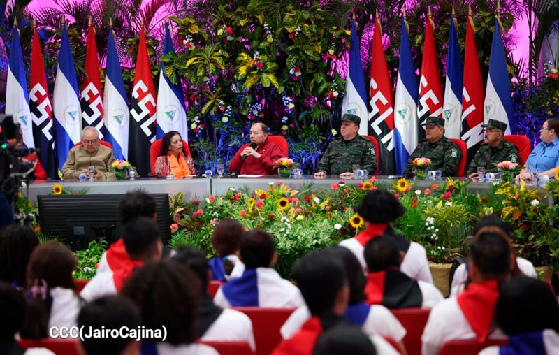 Sandino vive en el corazóndel pueblo nicaragüense