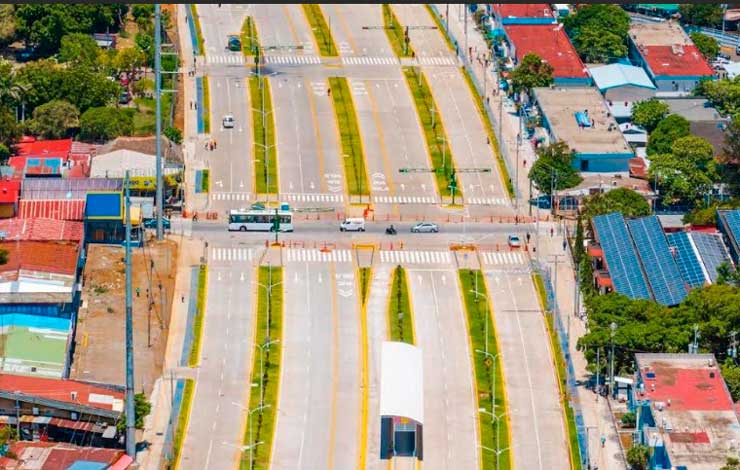 Inician construcción del tramo II y III de la Pista Héroes de la Insurrección